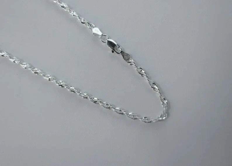 3MM ( RETAIL PRICE $100 )  Solid Italian 925 Sterling Silver Diamond Cut Singapore Chain