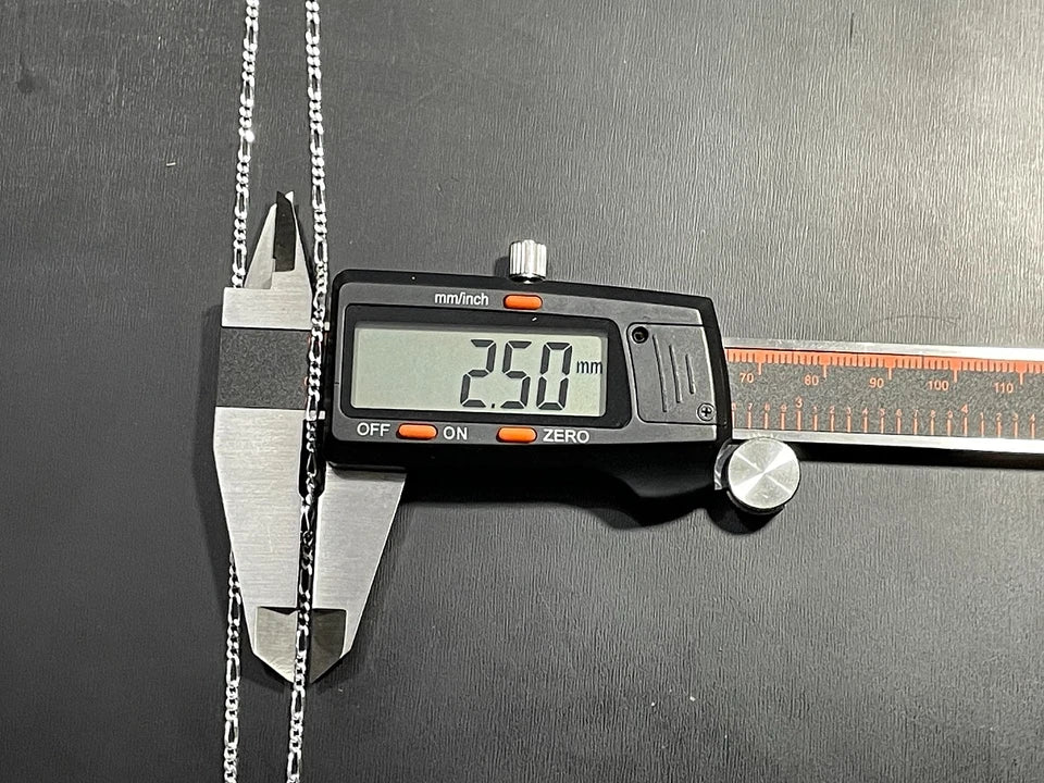 2.5 MM x 18 inch ( RETAIL PRICE $100 ) Real Italian Solid 925 Sterling Silver Figaro Link Chain